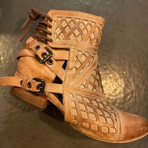 FreeBird Skylar Booties 8